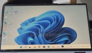New Laptop Lenovo Yoga 9 16GB Intel Core Ultra 5 SSD 512GB