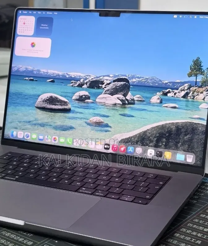 New Laptop Apple MacBook Pro 2021 M1 Max 16GB Apple M1 Pro SSD 512GB