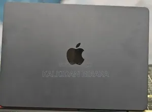 New Laptop Apple MacBook Air 2022 M2 8GB Apple M2 SSD 512GB