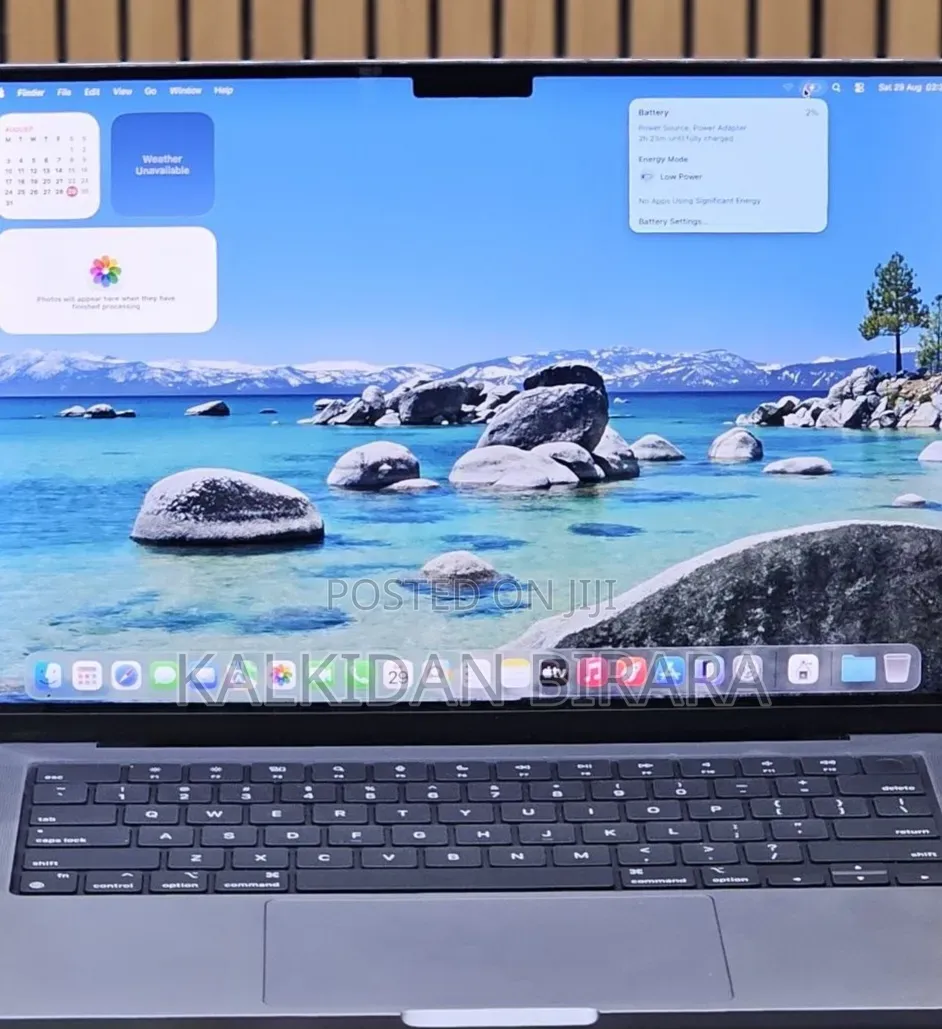 New Laptop Apple MacBook 16GB Apple M1 Pro SSD 512GB