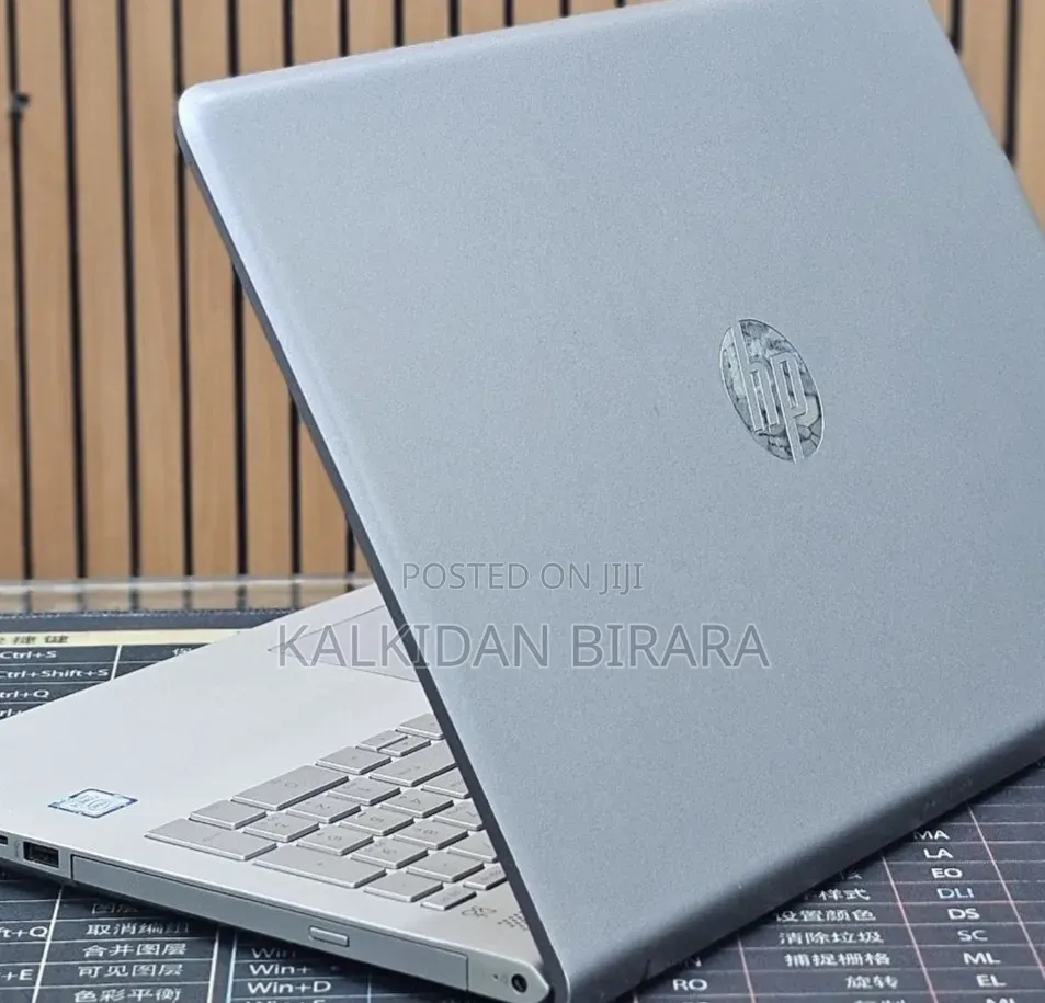 New Laptop HP Pavilion 15 8GB Intel Core i5 HDD 1T
