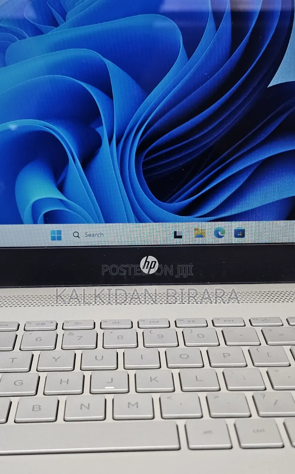 New Laptop HP Pavilion 15 8GB Intel Core i5 HDD 1T