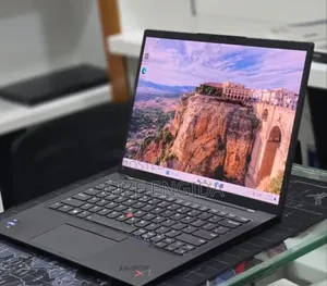 New Laptop Lenovo ThinkPad X1 Carbon 16GB Intel Core i7 SSD 512GB