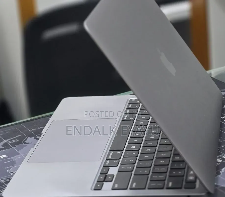 New Laptop Apple MacBook Pro 2021 M1 16GB Apple M1 Pro SSD 256GB