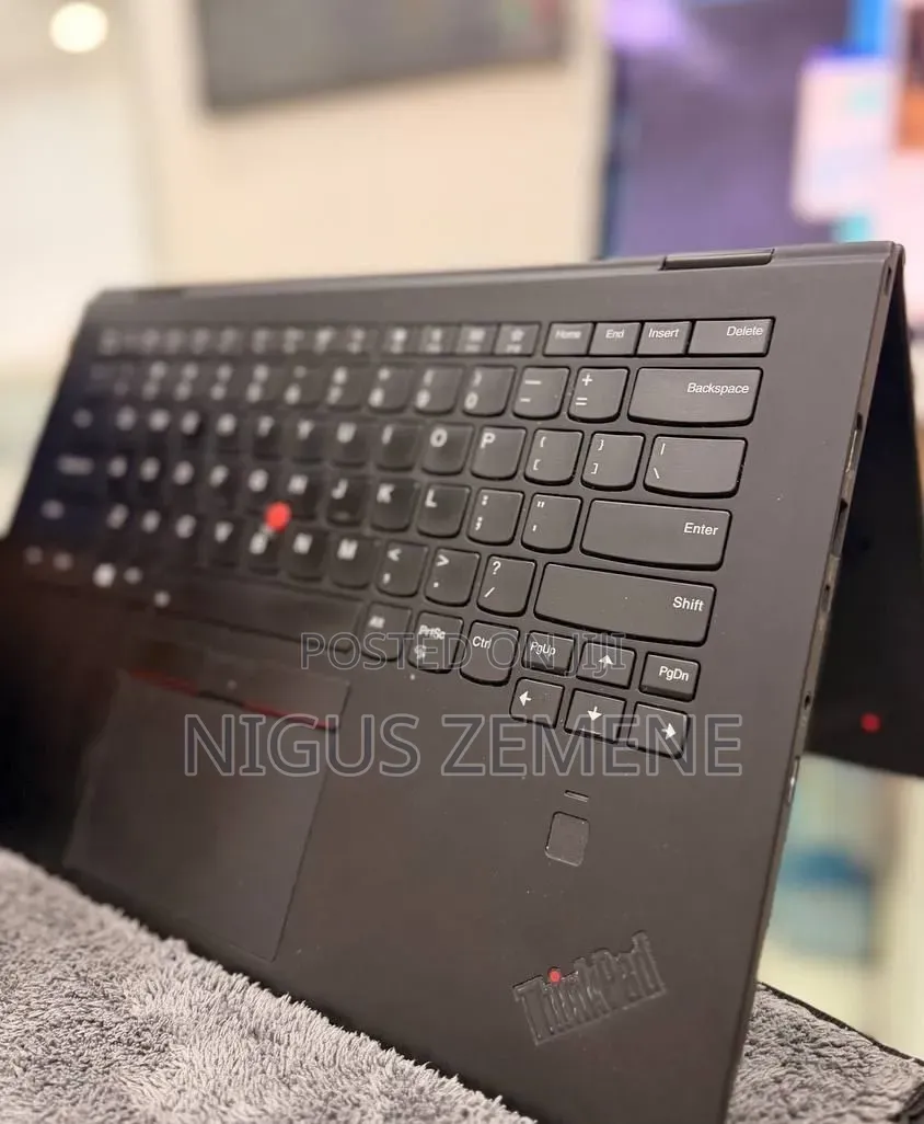 New Laptop Lenovo ThinkPad X1 Yoga 8GB Intel Core i5 SSD 256GB