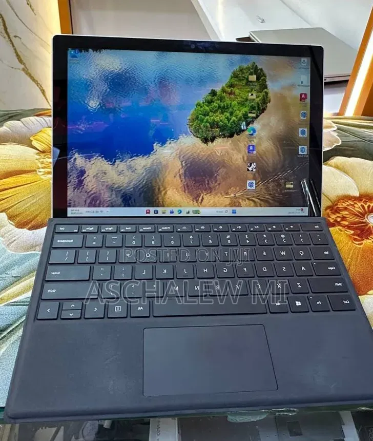 New Laptop Microsoft Surface Pro 16GB Intel Core i7 SSD 512GB