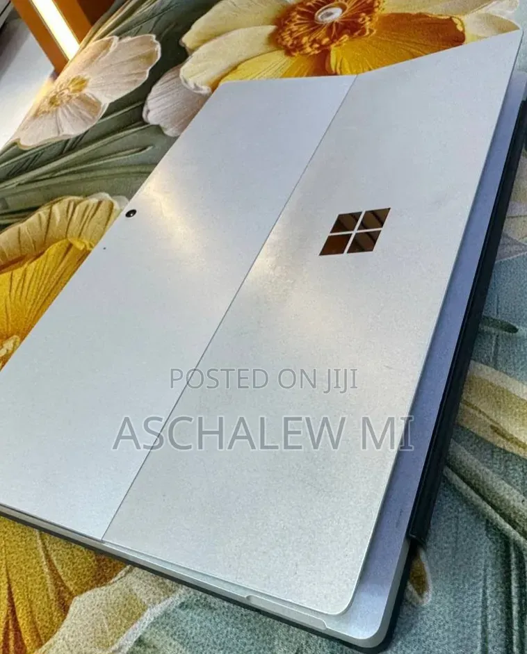 New Laptop Microsoft Surface Pro 16GB Intel Core i7 SSD 512GB