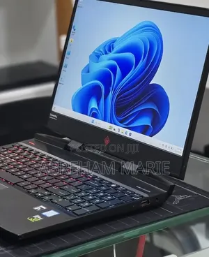 New Laptop HP Omen 15 16GB Intel Core i7 SSD 128GB