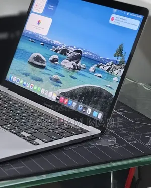 New Laptop Apple MacBook Pro 2020 M1 16GB Apple M1 SSD 256GB