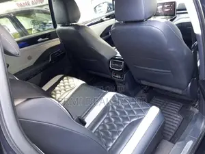 Volkswagen ID.6 2022 Matt Black