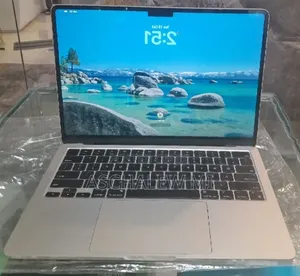 New Laptop Apple MacBook Air 2022 M2 16GB Apple M2 SSD 1T