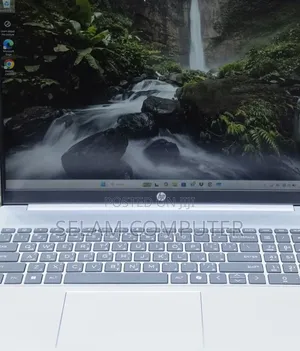 New Laptop HP OmniBook 5 14" 16GB Intel Core Ultra 7 SSD 512GB