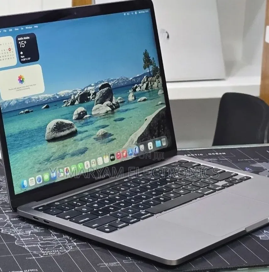 New Laptop Apple MacBook Pro 2022 M2 16GB Apple M2 SSD 256GB