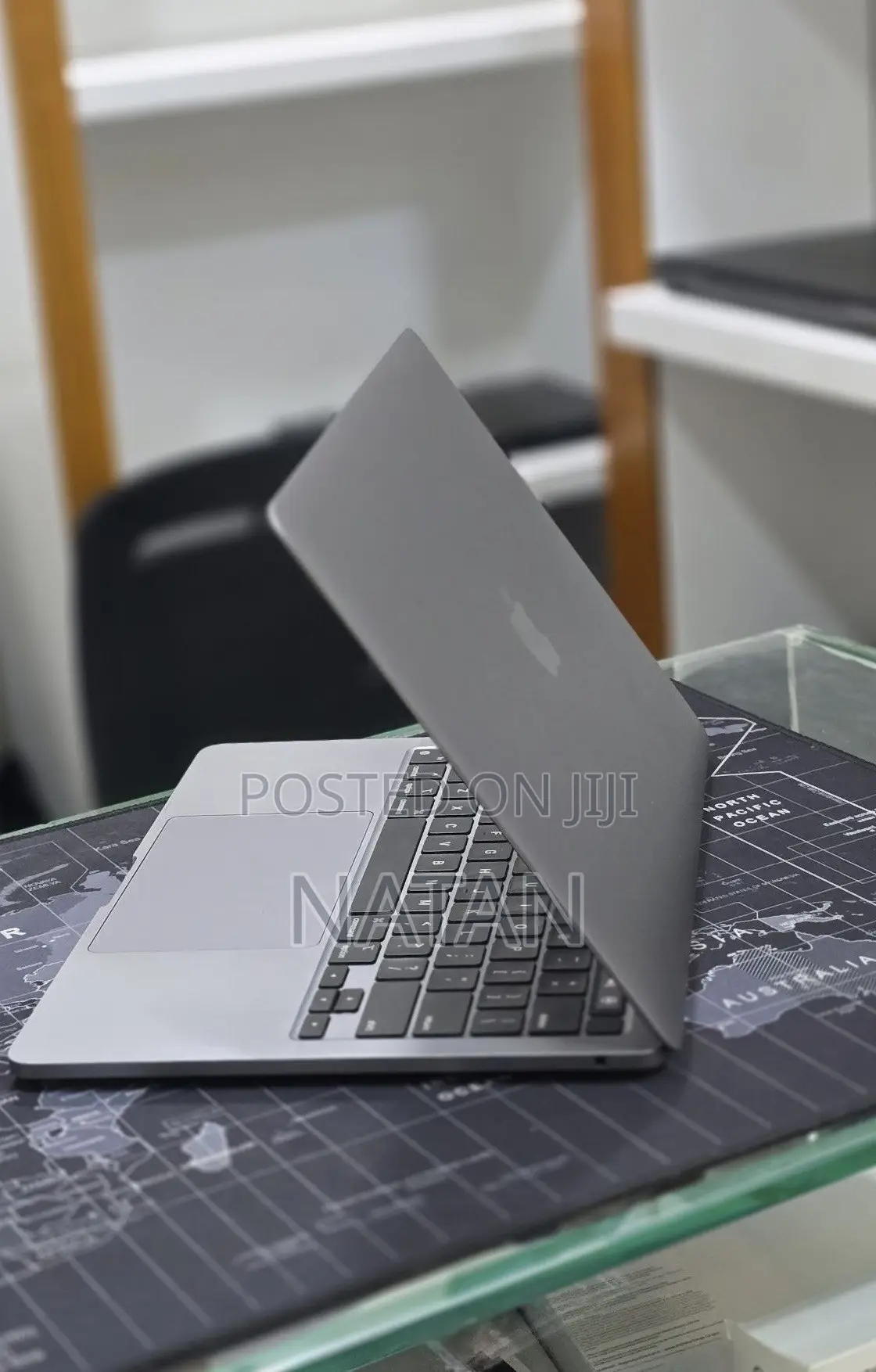New Laptop Apple MacBook Pro 2020 M1 16GB Apple M1 Pro SSD 256GB