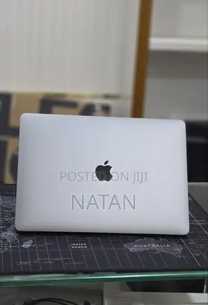 New Laptop Apple MacBook Pro 2020 M1 16GB Apple M1 Pro SSD 256GB