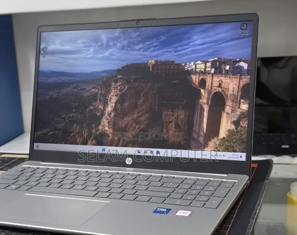 New Laptop HP Stream Notebook 16GB Intel Core 5 SSD 512GB