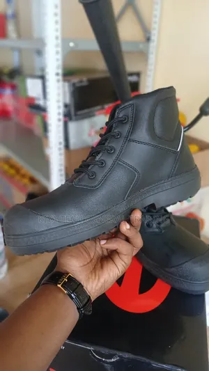 Heckel HRO High-Temperature Resistant Safety Boots