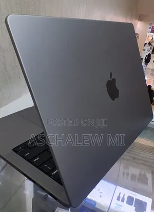 New Laptop Apple MacBook Pro 2021 M1 Max 32GB Apple M1 Pro SSD 512GB