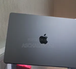 New Laptop Apple MacBook Pro 2021 M1 Max 32GB Apple M1 Pro SSD 512GB