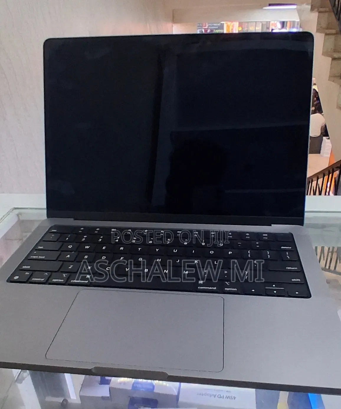 New Laptop Apple MacBook Pro 2021 M1 Max 32GB Apple M1 Pro SSD 512GB