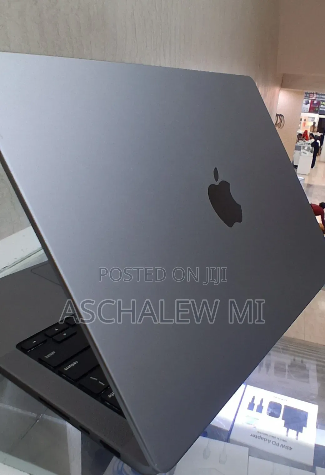 New Laptop Apple MacBook Pro 2021 M1 Max 32GB Apple M1 Pro SSD 512GB