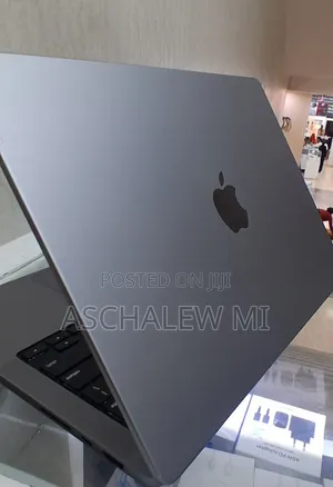 New Laptop Apple MacBook Pro 2021 M1 Max 32GB Apple M1 Pro SSD 512GB