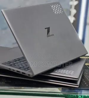 New Laptop HP ZBook Firefly G8 16GB Intel Core i5 SSD 512GB