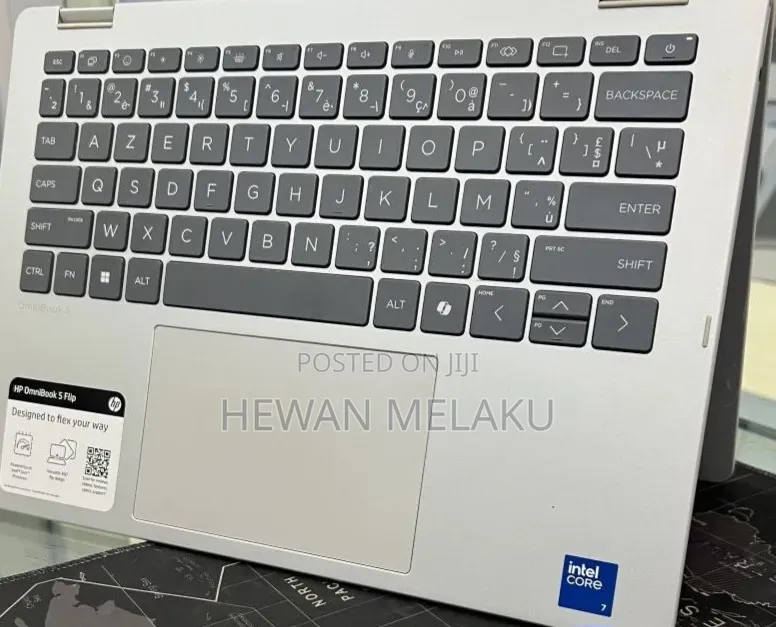 New Laptop HP OmniBook 5 Flip 16GB Intel Core 7 SSD 512GB