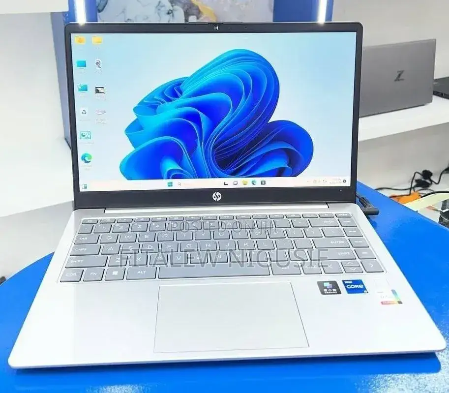 New Laptop HP Stream Notebook 16GB Intel Core i5 SSD 1T