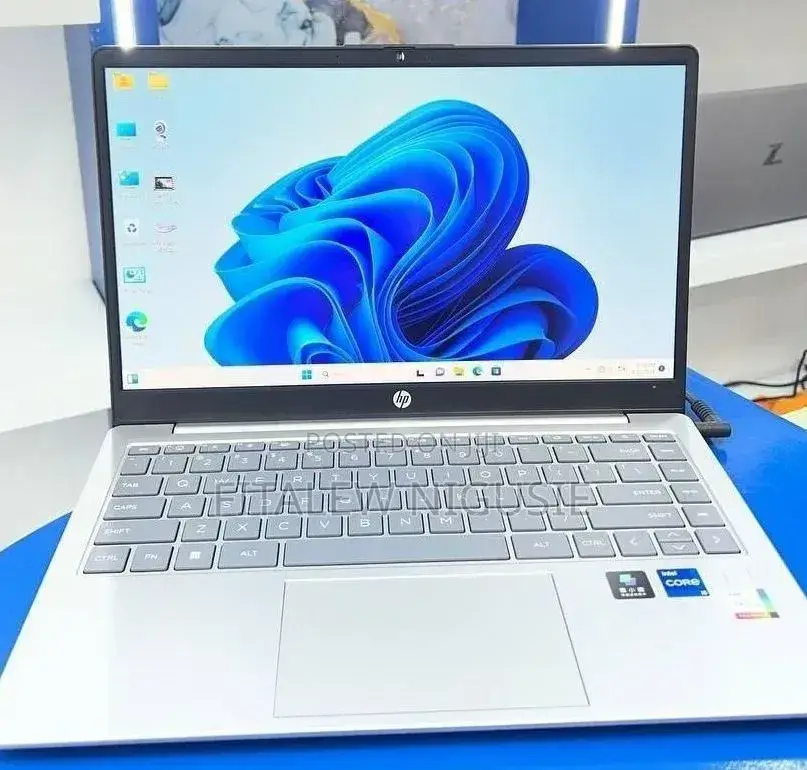 New Laptop HP Stream Notebook 16GB Intel Core i5 SSD 1T