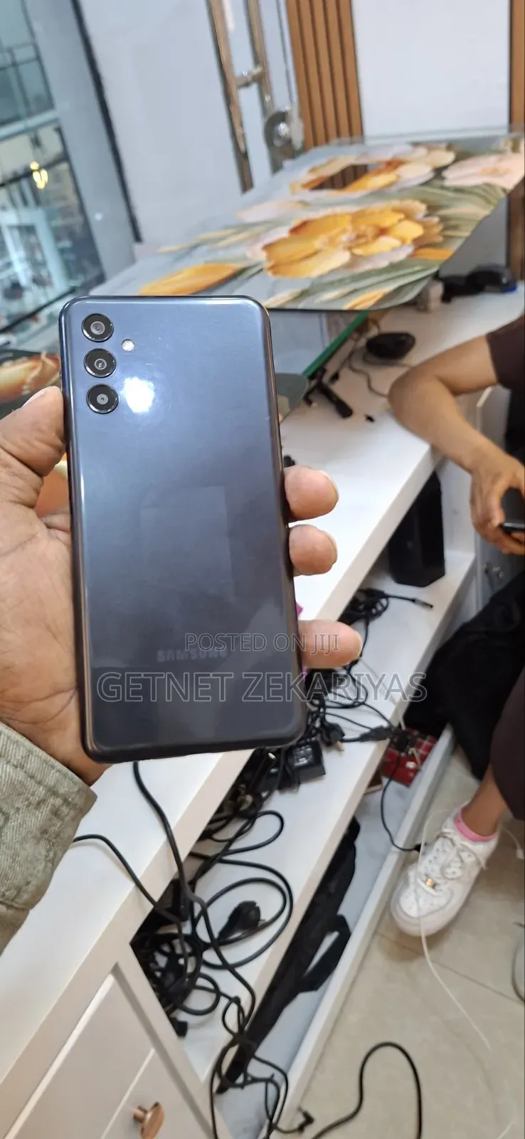 New Samsung Galaxy M13 64 GB
