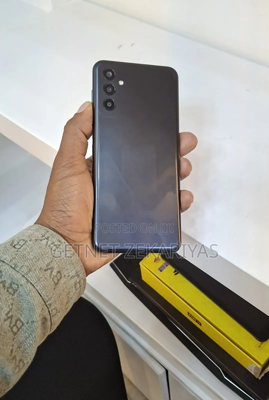 New Samsung Galaxy M13 64 GB