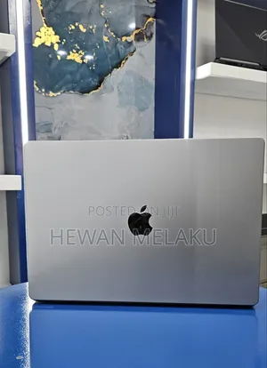 New Laptop Apple MacBook Pro 2023 M3 8GB Apple M3 Pro SSD 512GB