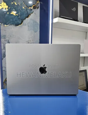 New Laptop Apple MacBook Pro 2023 M3 8GB Apple M3 Pro SSD 512GB
