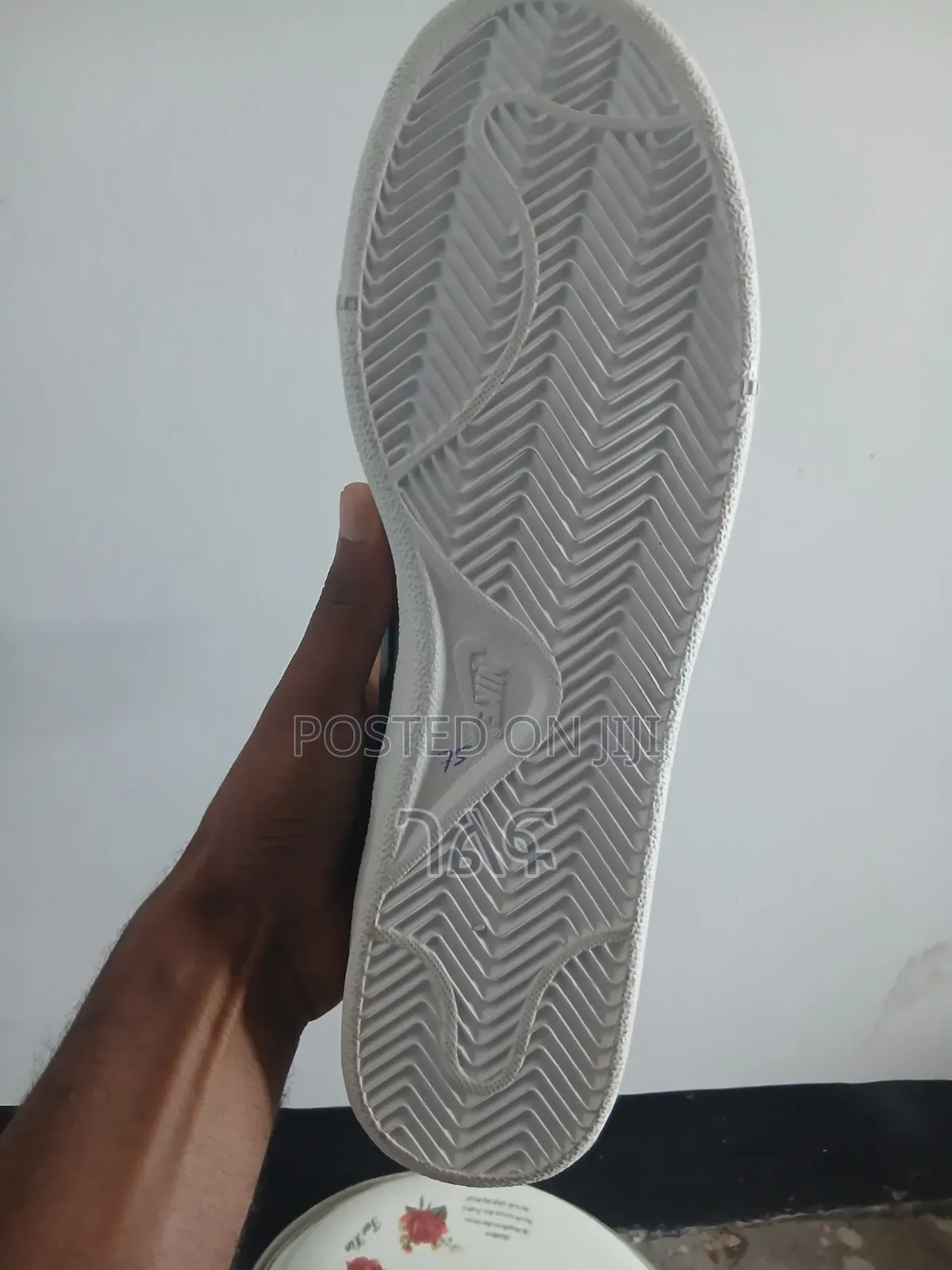 Nike Court Royale White/Black የሞዴል ቁጥር ነጭና ጥቁር ኢንዶኔዥያ
