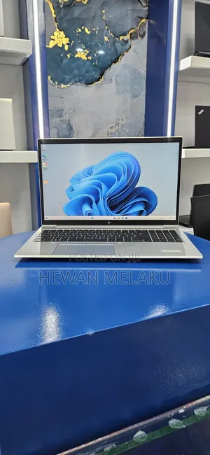 New Laptop HP EliteBook 850 G8 16GB Intel Core i5 SSD 512GB