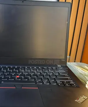 New Laptop Lenovo ThinkPad T490s 8GB Intel Core i5 SSD 512GB
