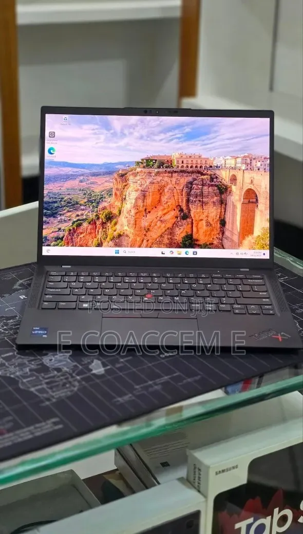 New Laptop Lenovo ThinkPad X1 Carbon 16GB Intel Core i7 SSD 512GB
