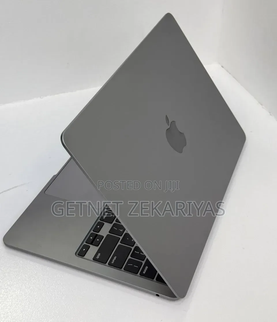 New Laptop Apple MacBook Pro 2023 M2 8GB Apple M2 SSD 512GB