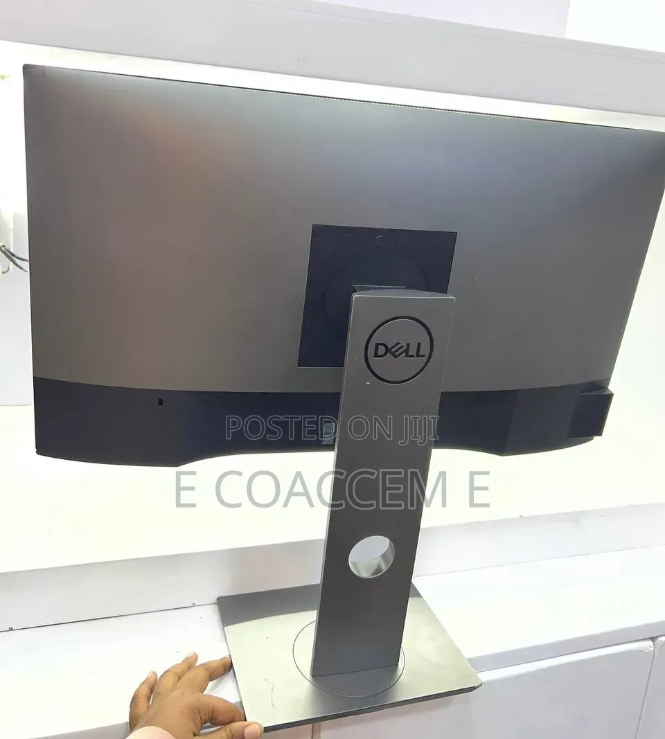  Dell 24 Inch Frameless Monitor 
 FullHD Resolution
