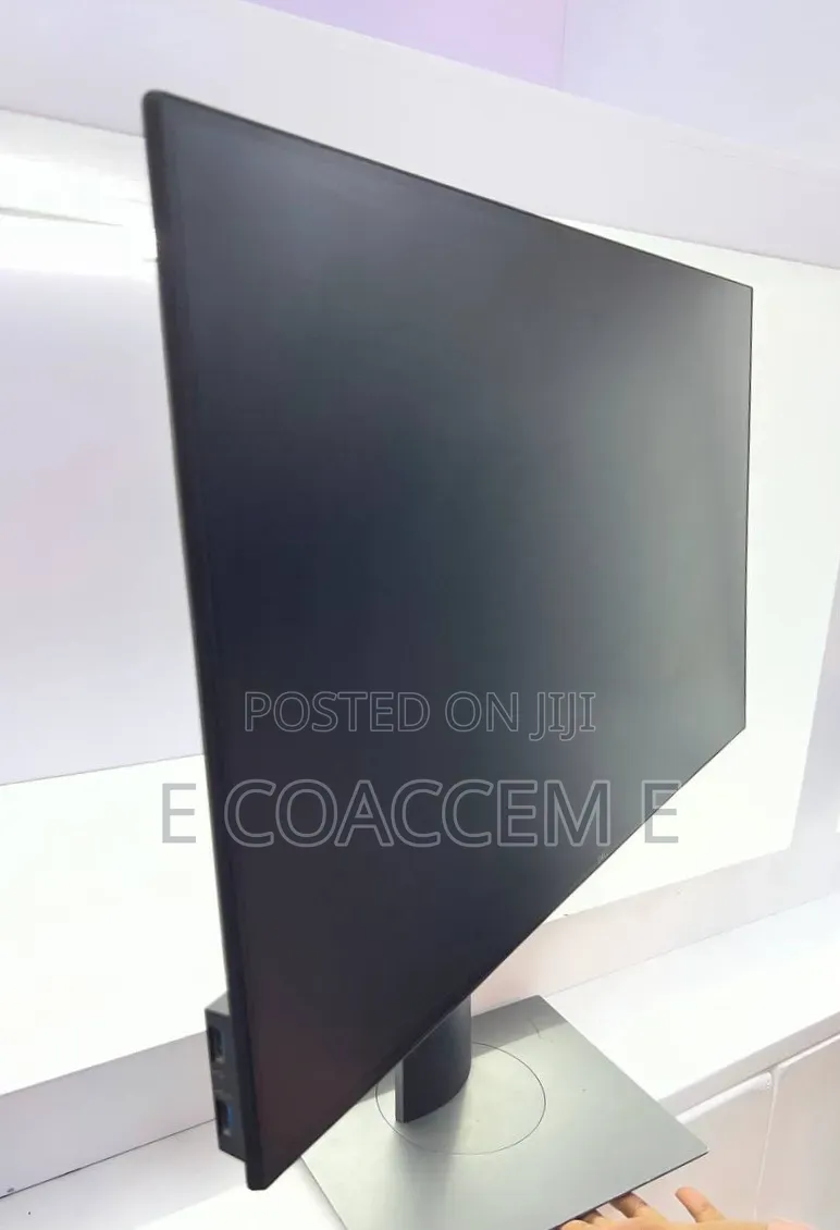 Dell 24 Inch Frameless Monitor 
 FullHD Resolution