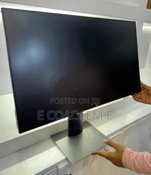  Dell 24 Inch Frameless Monitor 
 FullHD Resolution