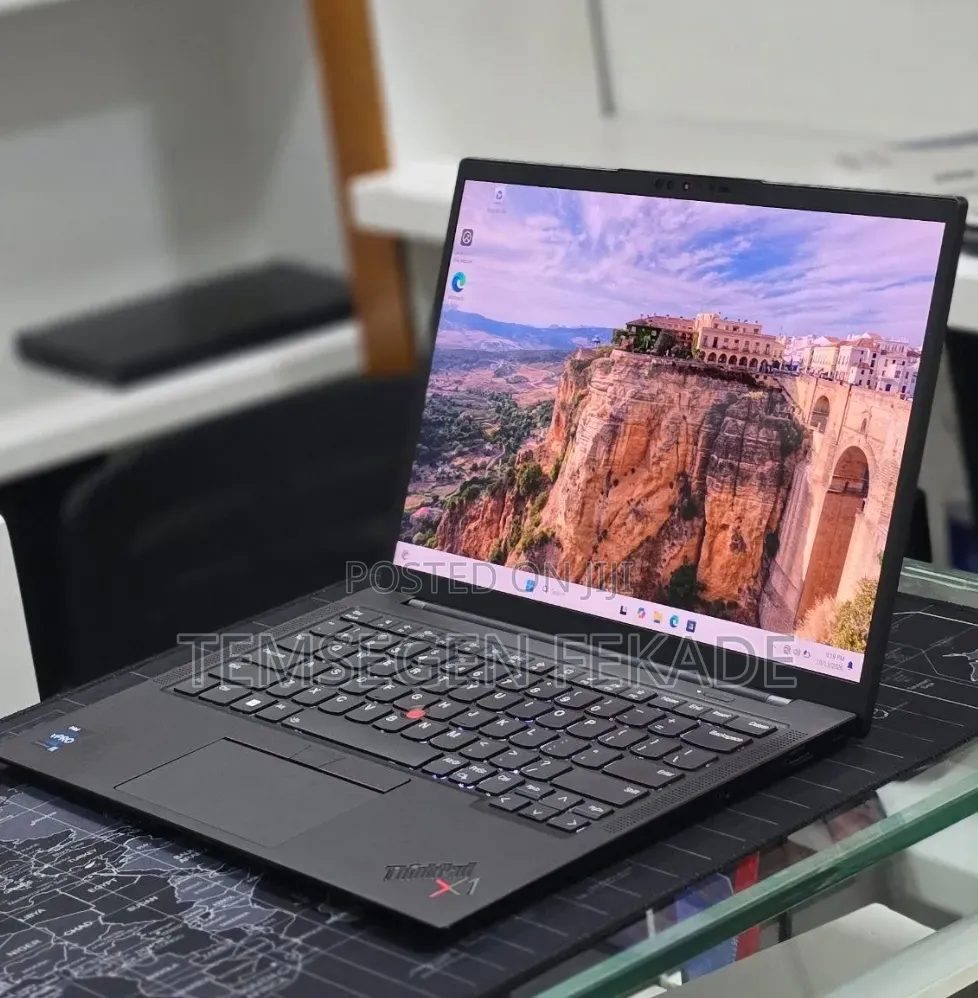 New Laptop Lenovo ThinkPad X1 Carbon 16GB Intel Core i7 SSD 512GB