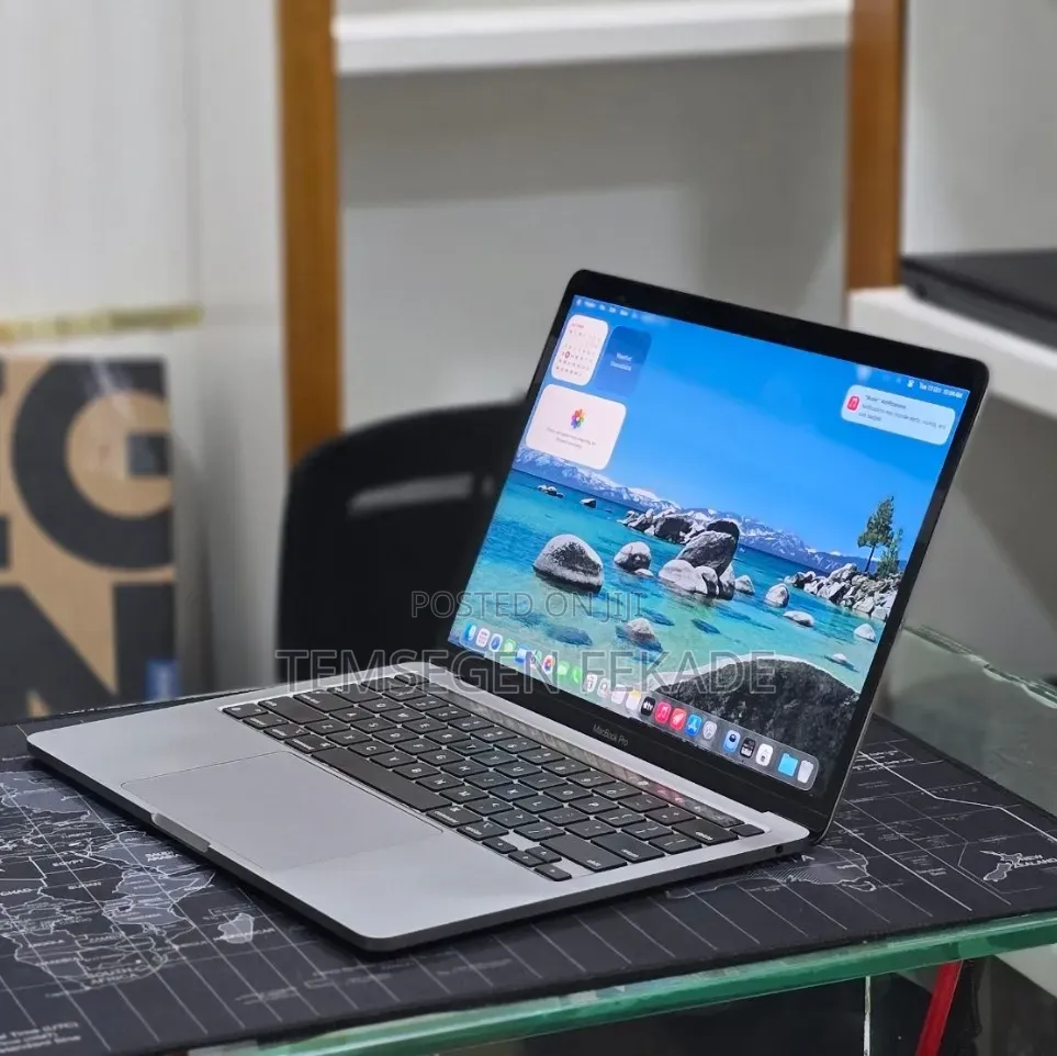 New Laptop Apple MacBook Pro 2021 M1 16GB Apple M1 Pro SSD 256GB