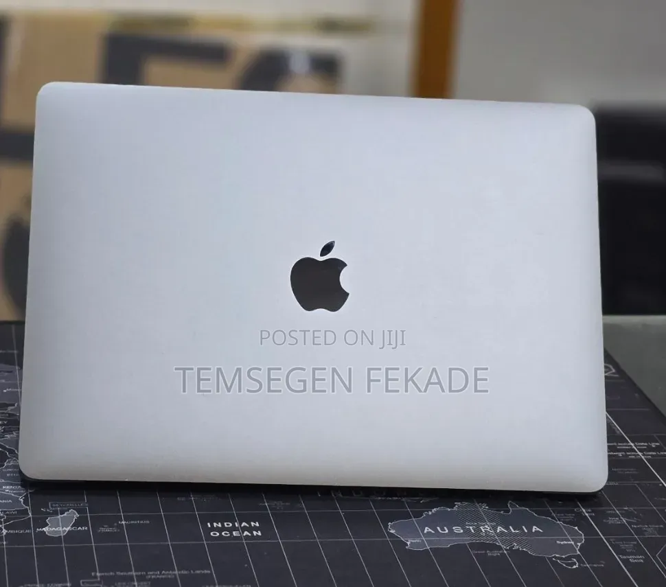 New Laptop Apple MacBook Pro 2021 M1 16GB Apple M1 Pro SSD 256GB