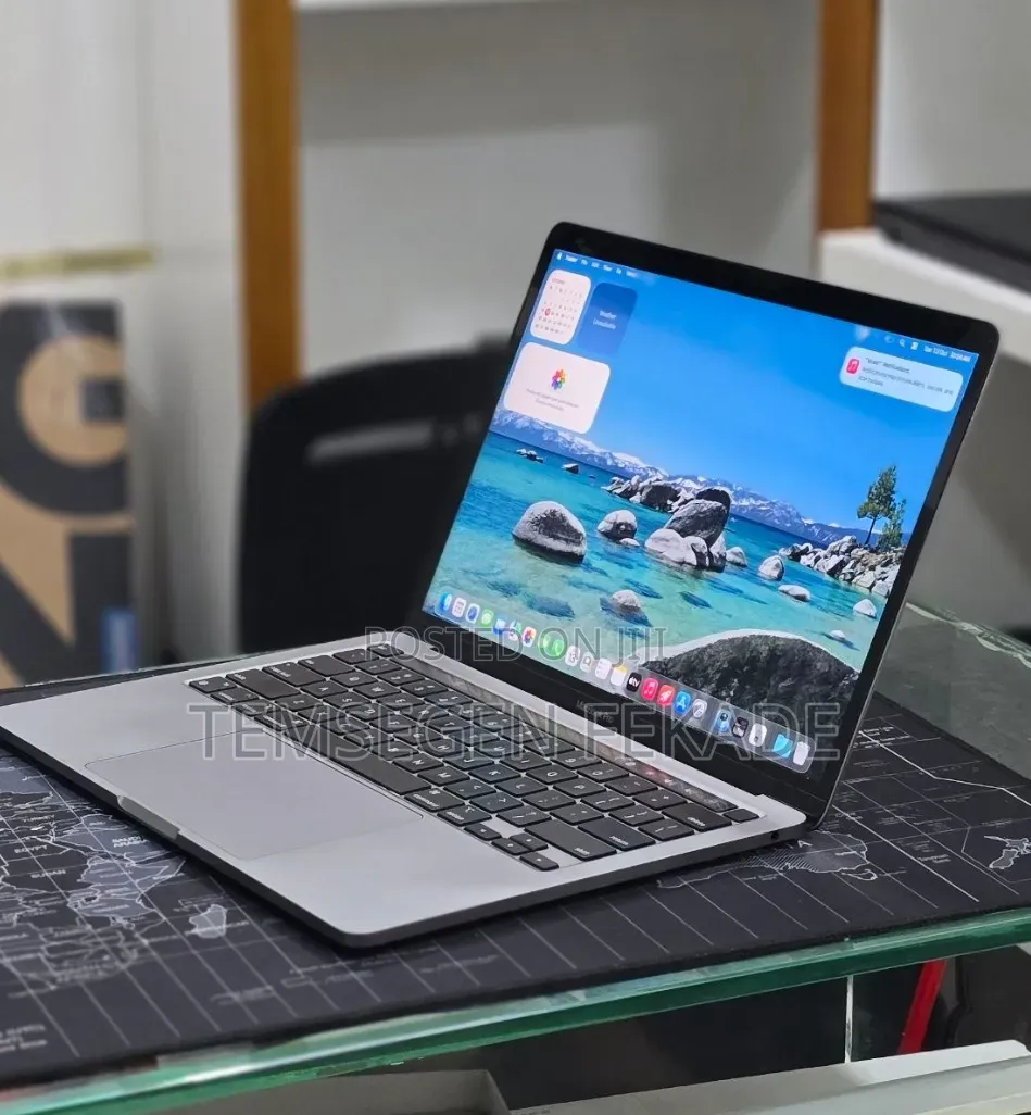 New Laptop Apple MacBook Pro 2021 M1 16GB Apple M1 Pro SSD 256GB