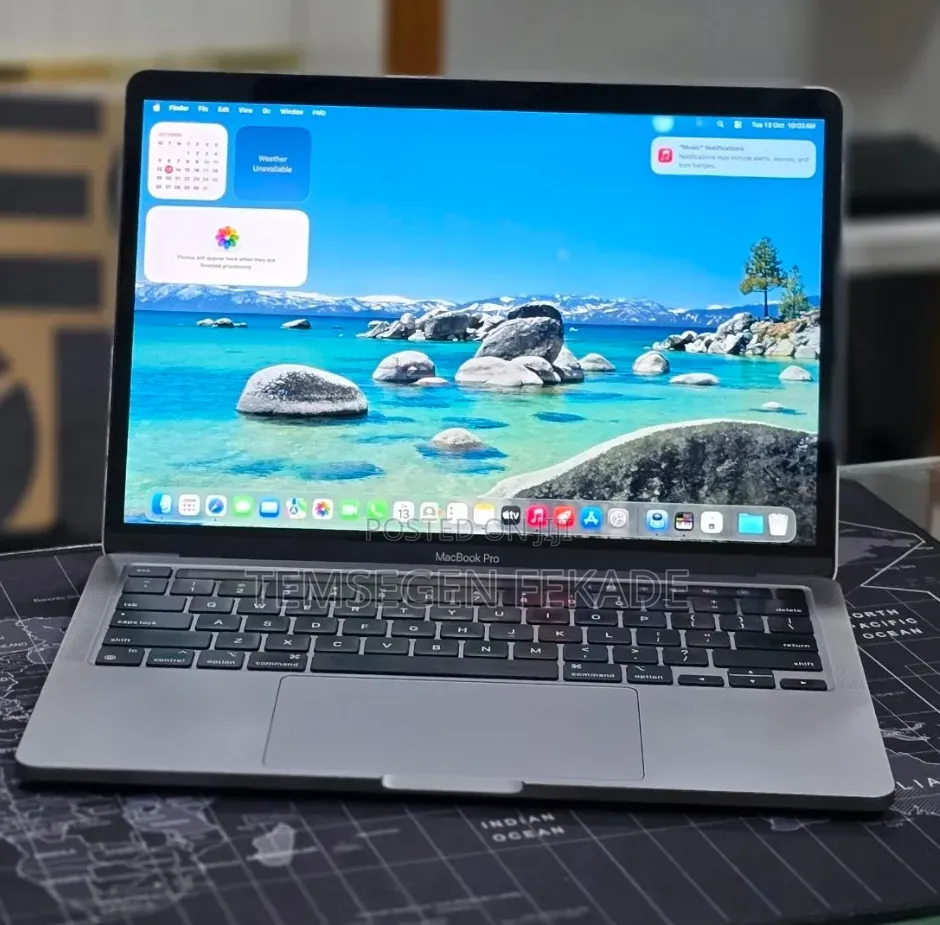 New Laptop Apple MacBook Pro 2021 M1 16GB Apple M1 Pro SSD 256GB
