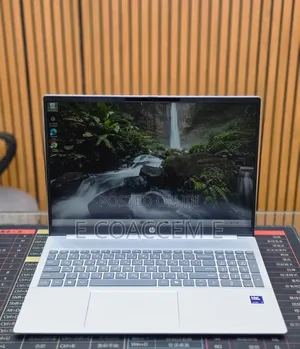 New Laptop HP OmniBook 5 16" 16GB Intel Core Ultra 7 SSD 1T