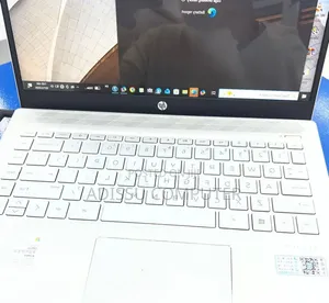 New Laptop HP Pavilion 14 8GB Intel Core i5 SSD 512GB