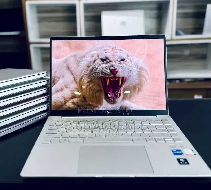 New Laptop HP 14-dq1025cl 16GB Intel Core i5 SSD 1T